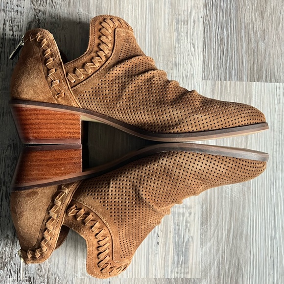 Vince Camuto : Palmina leather bootie - Picture 3 of 10